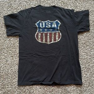 (L) USA shield emblem